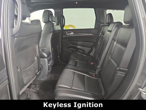 Certified 2018 Jeep Grand Cherokee Overland w/ Interior Metal Package AWD/4WD image 13