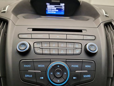Used 2017 Ford Escape SE FWD image 25