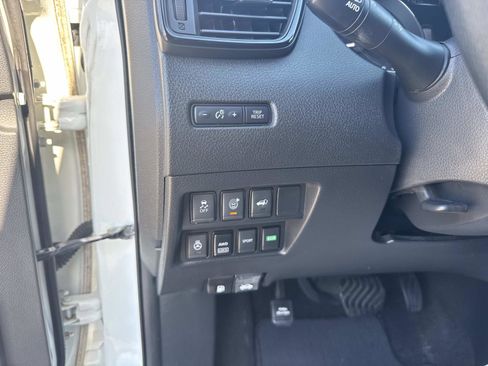 Used 2017 Nissan Rogue SL AWD/4WD image 31