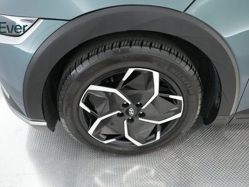 Used 2024 Hyundai Ioniq 5 SEL RWD image 18