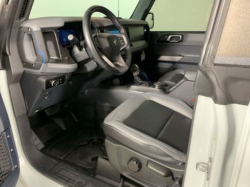 Used 2023 Ford Bronco Black Diamond AWD/4WD image 30