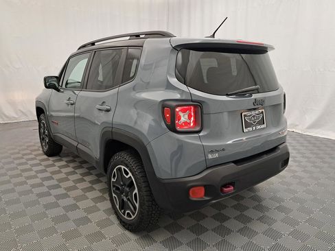 Used 2017 Jeep Renegade Trailhawk image 4