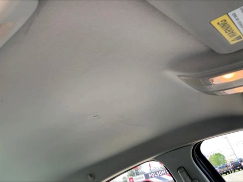 Certified 2020 Toyota Yaris LE image 13