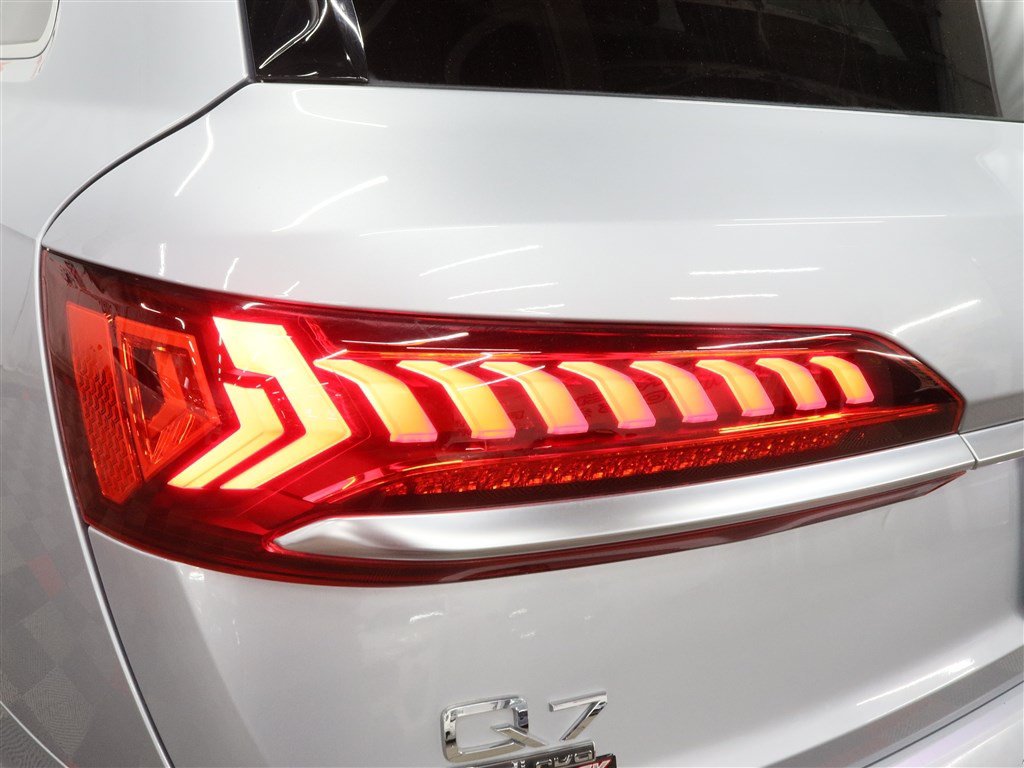 Used 2021 Audi Q7 3.0T Prestige AWD/4WD image 11