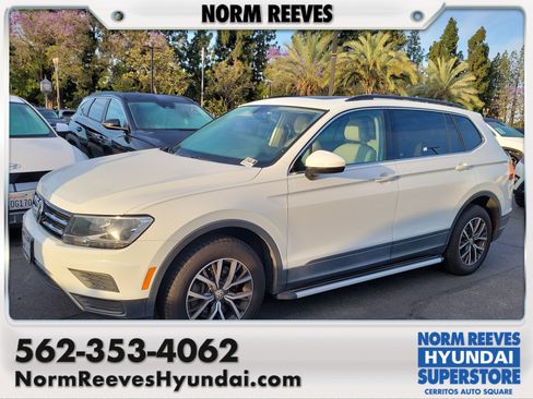 Used 2019 Volkswagen Tiguan SE w/ Panoramic Sunroof Package FWD image 1