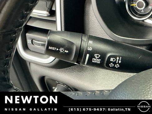 Used 2020 RAM 1500 Big Horn AWD/4WD image 32