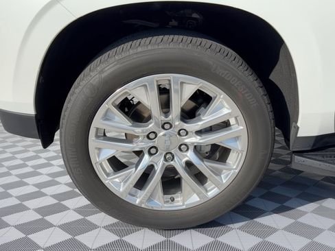 Used 2021 Chevrolet Tahoe LT w/ LT Signature Package RWD image 13