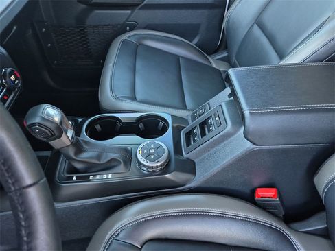 Used 2025 Ford Bronco Outer Banks image 27