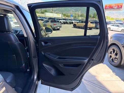 Used 2017 Buick Envision Essence FWD image 29
