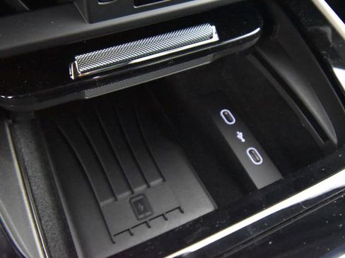 New 2026 Porsche Cayenne image 33