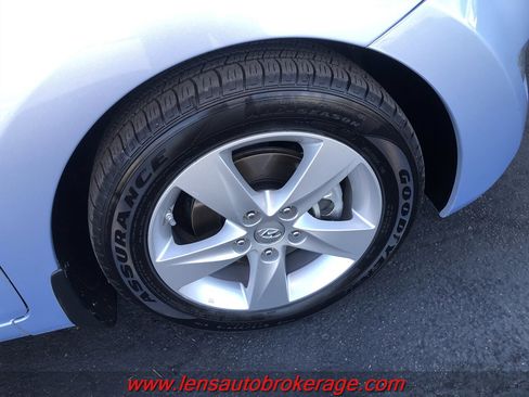 Used 2013 Hyundai Elantra GLS w/ Preferred Pkg image 23