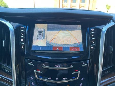 Used 2020 Cadillac Escalade Luxury AWD/4WD image 49