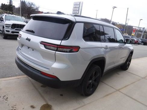 Certified 2023 Jeep Grand Cherokee L Altitude image 6