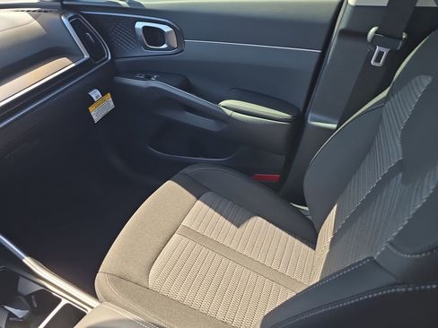 New 2026 Kia Sorento LX FWD image 15