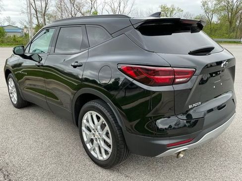 Used 2023 Chevrolet Blazer LT w/ Sound & Technology Package FWD image 4
