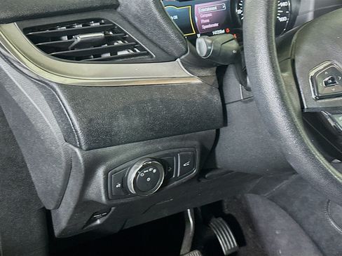 Used 2017 Lincoln MKC Premiere FWD image 16
