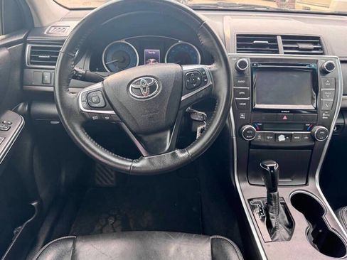 Used 2017 Toyota Camry XLE FWD image 17