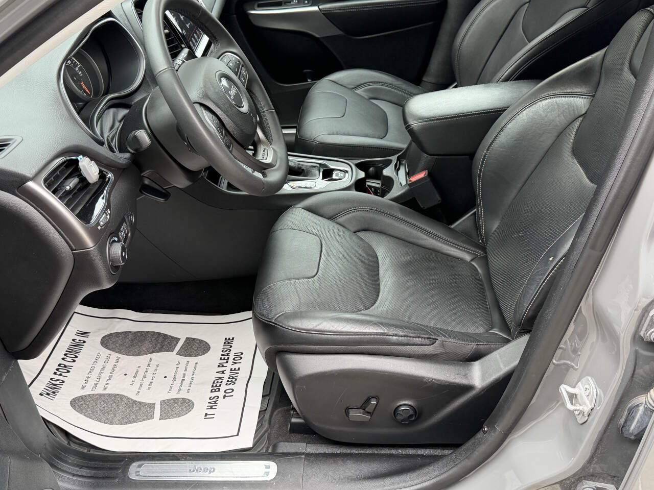 Used 2021 Jeep Cherokee Limited AWD/4WD image 14