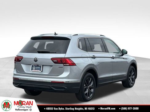 Certified 2023 Volkswagen Tiguan SE w/ Panoramic Sunroof Package AWD/4WD image 4