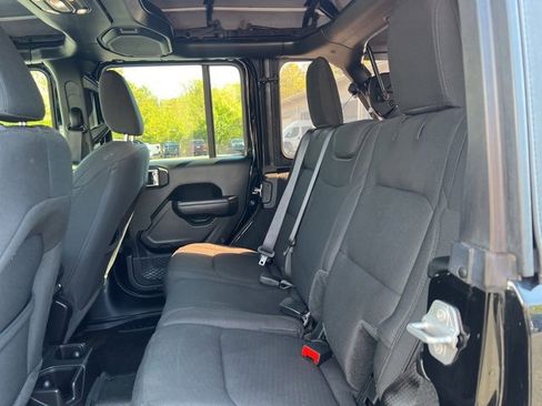 Used 2023 Jeep Wrangler Sport S image 21