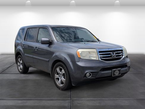 Used 2015 Honda Pilot EX image 2