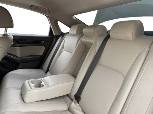 Used 2022 Honda Civic Touring image 13