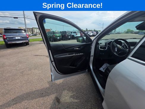 Used 2019 Chevrolet Equinox LT w/ Driver Convenience Package AWD/4WD image 18