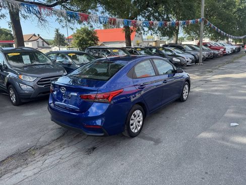 Used 2020 Hyundai Accent SE FWD image 4