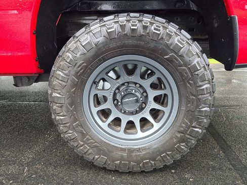 Used 2017 RAM 2500 Tradesman w/ Chrome Appearance Group image 11