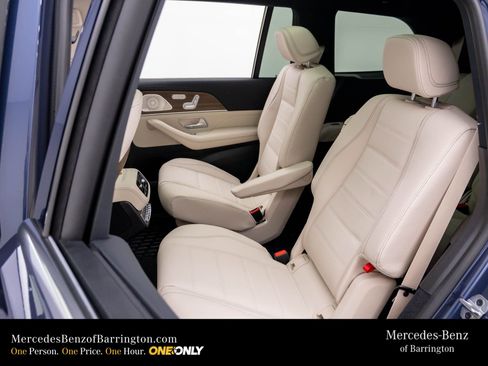 New 2026 Mercedes-Benz GLS 580 4MATIC image 19
