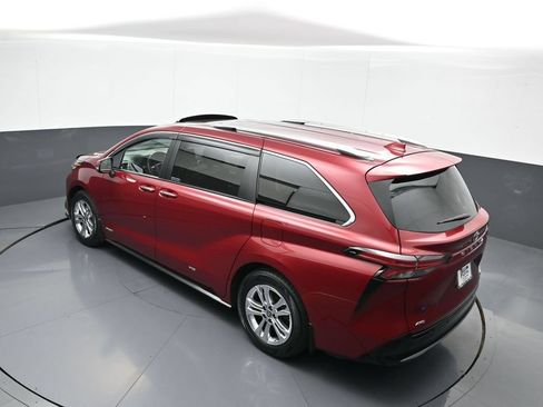 Used 2021 Toyota Sienna Platinum AWD/4WD image 41