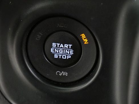 Used 2020 Jeep Gladiator Rubicon w/ Dual Top Group image 27