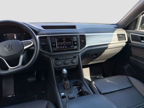 Used 2022 Volkswagen Atlas Cross Sport SE image 22