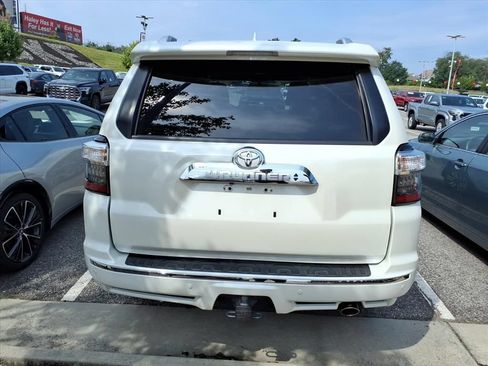 Used 2016 Toyota 4Runner Limited AWD/4WD image 12