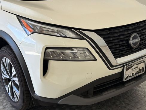 Used 2023 Nissan Rogue SV AWD/4WD image 12