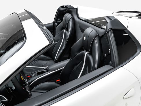 Used 2022 Ferrari 812 GTS RWD image 36