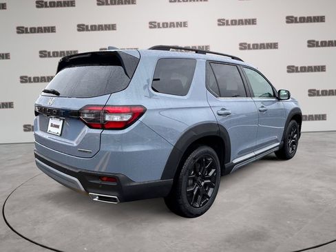 New 2025 Honda Pilot Touring image 5