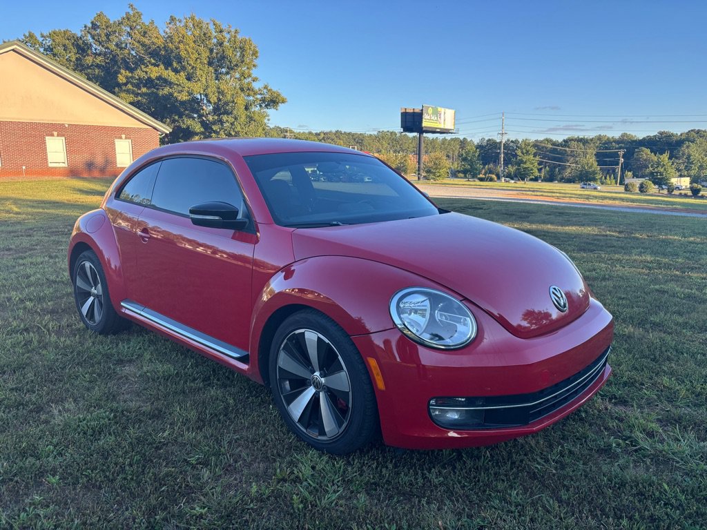 Used 2012 Volkswagen Beetle 2.0T FWD image 3