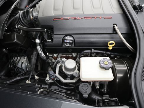 Used 2018 Chevrolet Corvette Stingray Coupe w/ Carbon Flash Badge Package RWD image 16