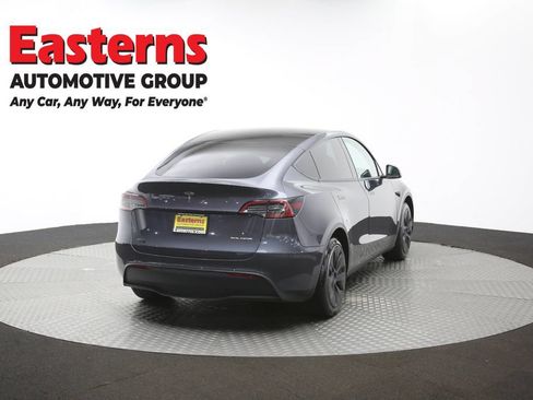 Used 2022 Tesla Model Y Long Range AWD/4WD image 34