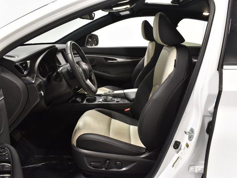 Certified 2025 INFINITI QX55 Luxe w/ Cargo Package image 11