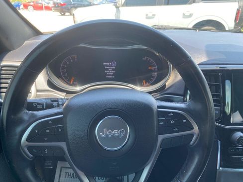 Used 2019 Jeep Grand Cherokee Altitude RWD image 21