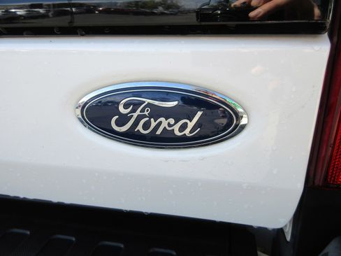 Used 2022 Ford F350 Limited AWD/4WD image 10