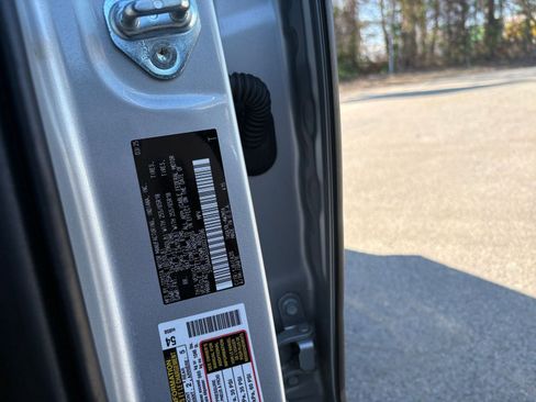 Used 2025 Toyota Grand Highlander LE image 31