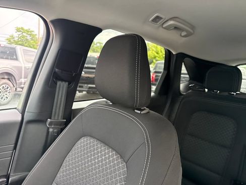 Used 2025 Ford Escape Active AWD/4WD image 38