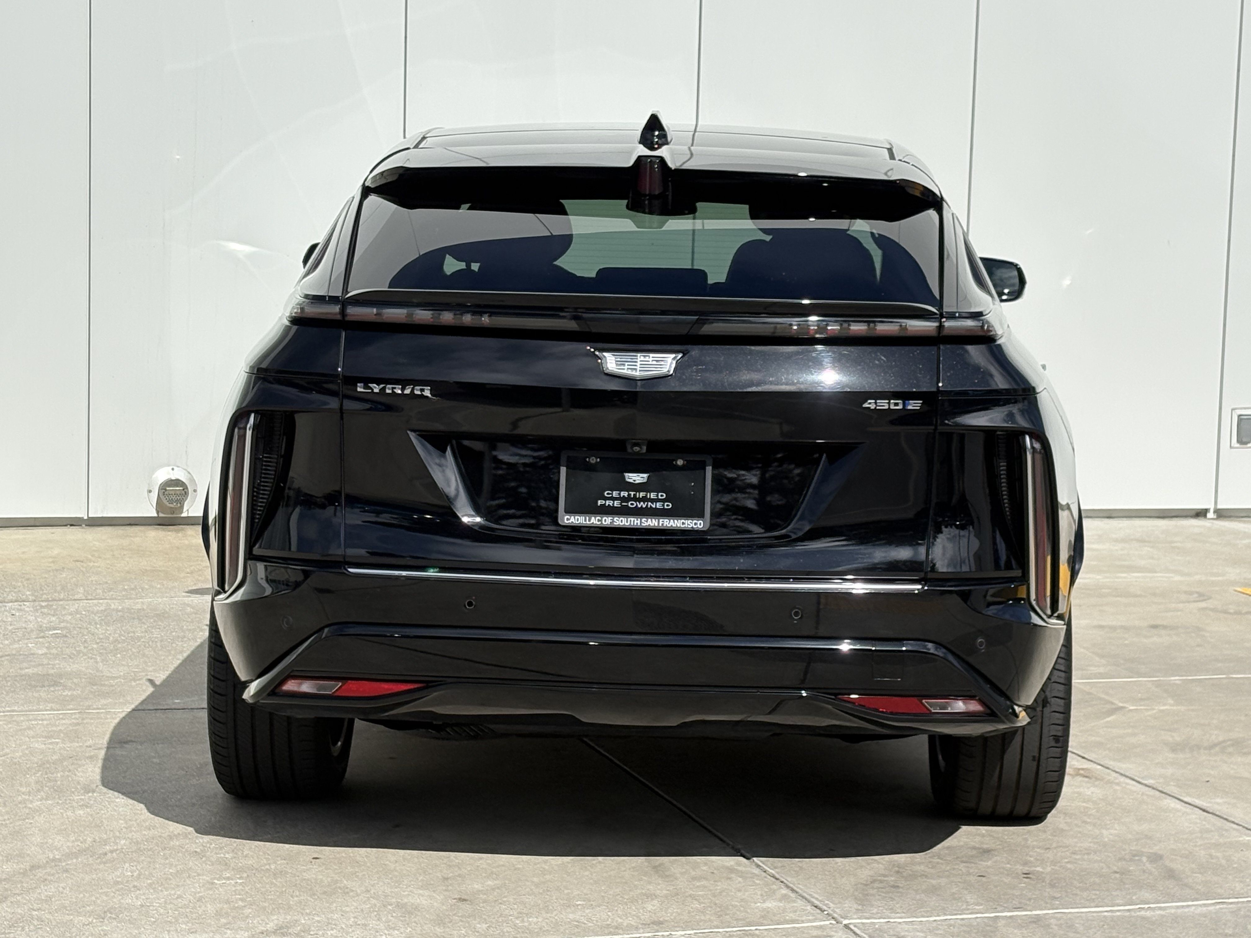 Used 2024 Cadillac Lyriq Luxury RWD image 8