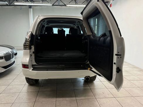 Used 2015 Lexus GX 460 Luxury AWD/4WD image 19