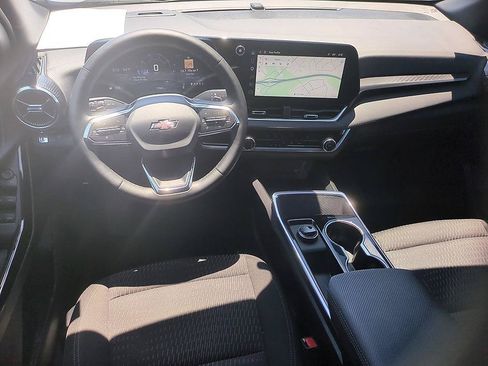 Used 2026 Chevrolet Equinox LT FWD image 29