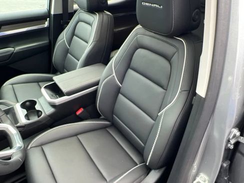 New 2027 GMC Terrain Denali w/ LPO, Floor Liner Package AWD/4WD image 10