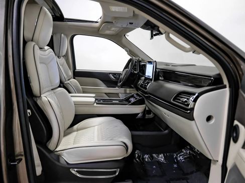 Used 2020 Lincoln Navigator L Black Label AWD/4WD image 26